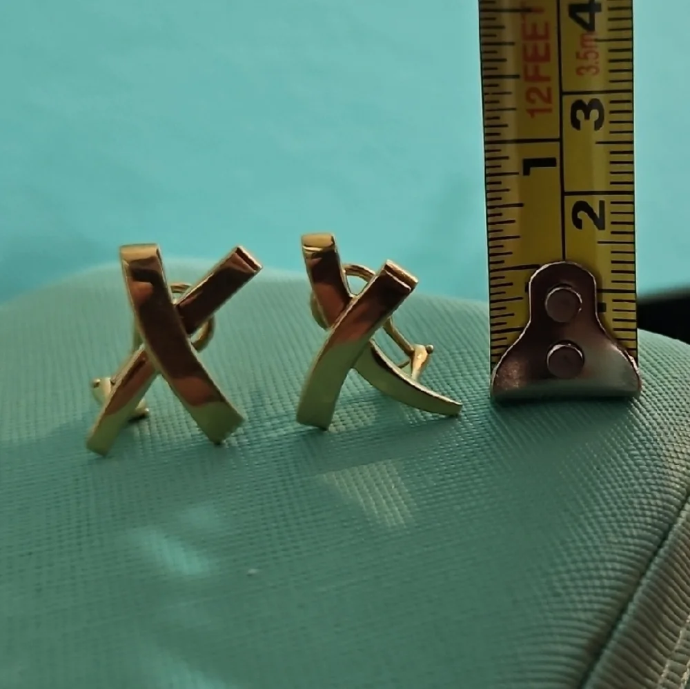 🥰SALE! Tiffany & Co Paloma Picasso 18k yg Signature X Omega Back Earrings - Picture 11 of 12